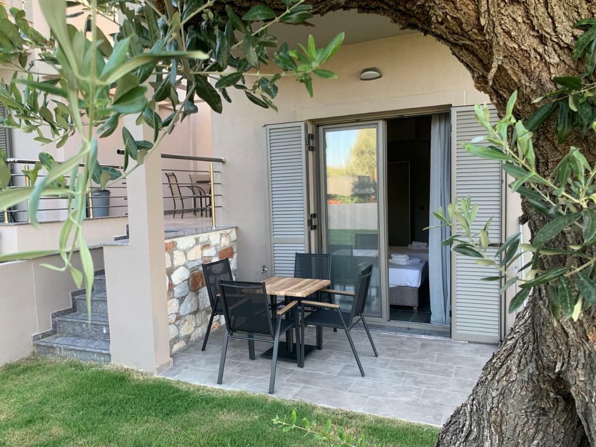 Castella Apartments Vourvourou Exterior photo